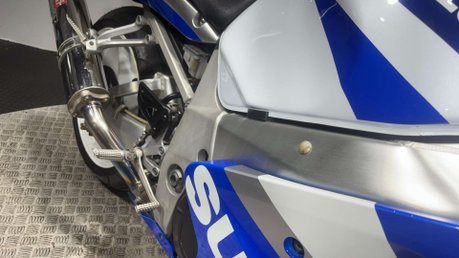 Suzuki GSX-R GSXR 1000 2002 33K NEW MOT VERY CLEAN CLASSIC 1000CC SPORTS BIKE 33