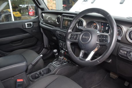 Jeep Wrangler Sahara Multijet II 10