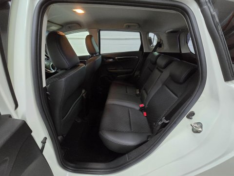 Honda Fit 1.5 VVTi Hybrid 44