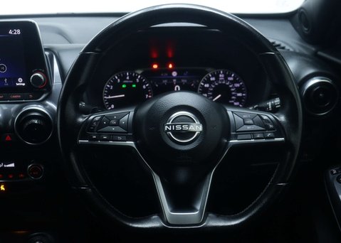 Nissan Juke 1.0 Juke N-Connecta DiG-T Semi-Auto 5dr 18