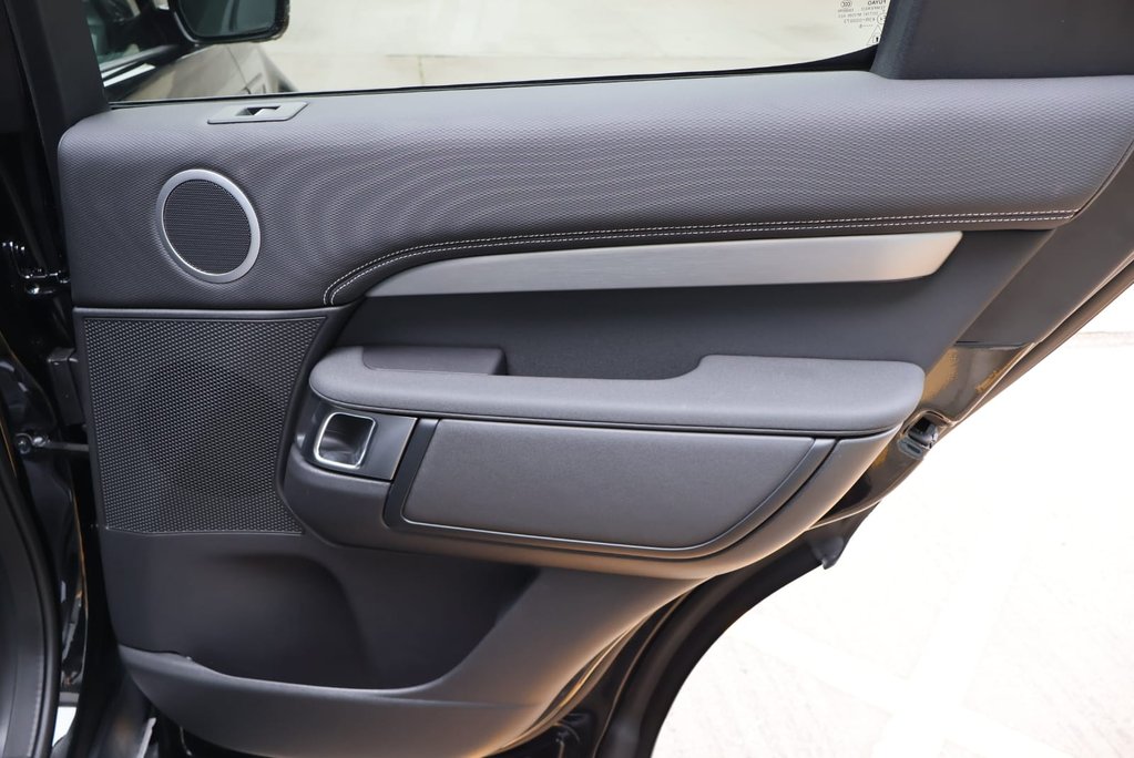 Land Rover Discovery 2026 BRAND NEW COMMERCIAL DYNAMIC HSE styled by seeker  genuine Rear seats  15