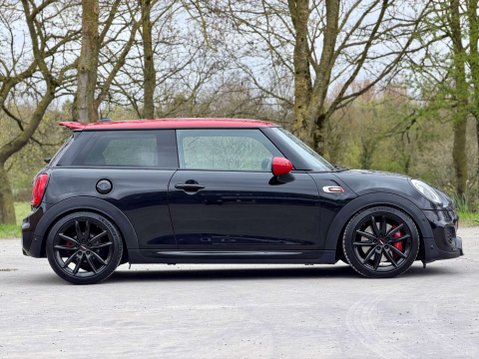 Mini Hatch 2.0 John Cooper Works Auto 3dr 14