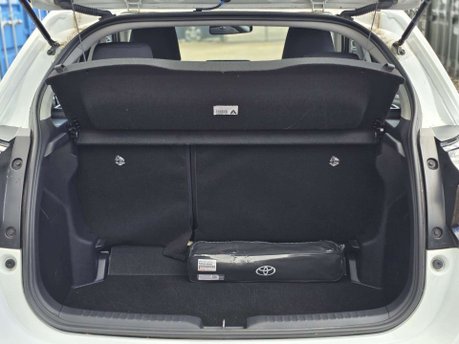 Toyota Yaris 1.5 VVT-h Icon Hatchback 5dr Petrol Hybrid E-CVT Euro 6 (s/s) (116 ps) 29