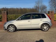 Ford Fiesta 1.4 Fiesta Ghia 5dr 7