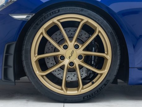 Porsche Cayman GT4 (718)