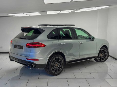 Porsche Cayenne 3.0 Cayenne D Platinum Edition V6 Tiptronic S A 4WD 5dr 3