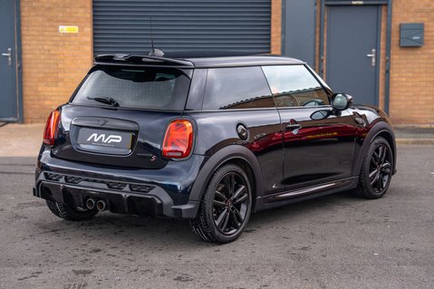 Mini Hatch 2.0 Cooper S Sport Auto 3dr 2