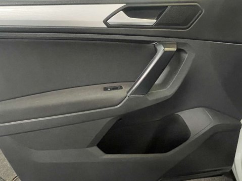 Volkswagen Tiguan 1.5 Tiguan Match TSi Evo 5dr 40