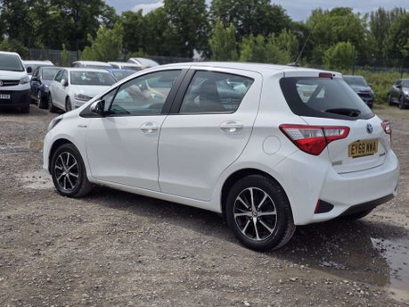 Toyota Yaris 1.5 VVT-h Icon Tech Hatchback 5dr Petrol Hybrid E-CVT Euro 6 (s/s) (100 ps) 4