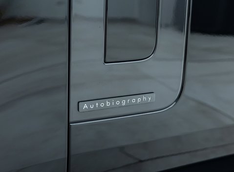 Land Rover Range Rover P510e First Edition 35