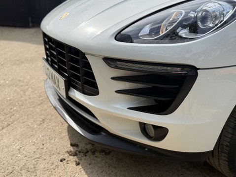 Porsche Macan 3.0 Macan S D Semi-Auto 4WD 5dr 39