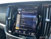 Volvo V90 2.0 D5 PowerPulse R-Design Pro Estate 5dr Diesel Auto AWD Euro 6 (235 ps) 36