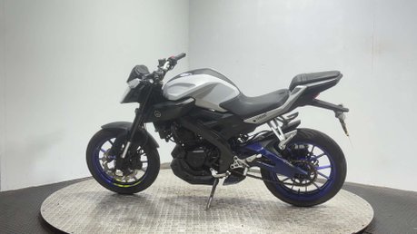 Yamaha MT-125 MT 125 2014 RUNNING PROJECT BIKE SPARES OR REPAIR 125CC 4