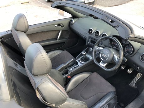 Audi TT 1.8 TFSI SPORT Convertible Manual 6 Speed with service history 68000m 15
