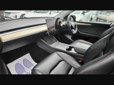Tesla Model Y LONG RANGE AWD 2