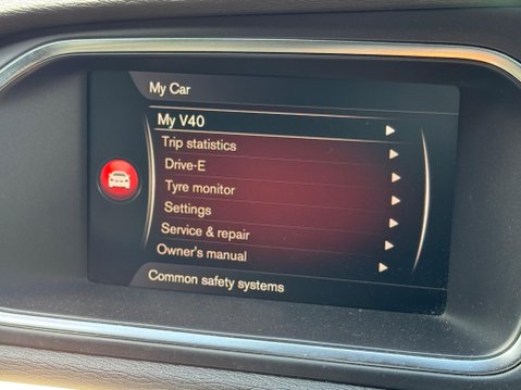 Volvo V40 2.0 D3 R-Design Nav Plus Euro 6 (s/s) 5dr 21