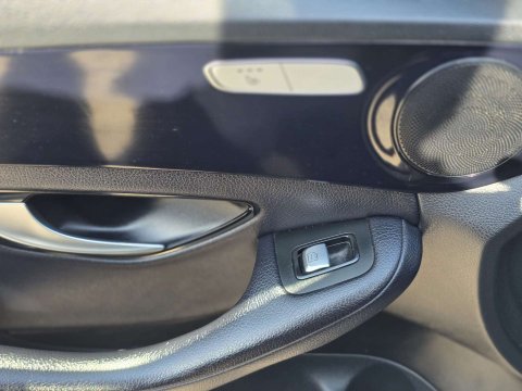 2016 Mercedes-Benz C-Class thumbnail 14