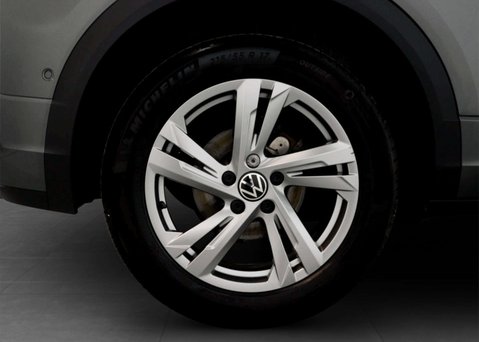 Volkswagen T-Roc 1.5 T-Roc R-Line TSI Semi-Auto 5dr 14