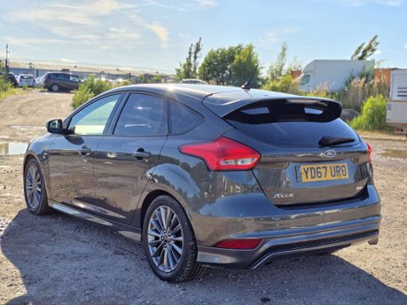 Ford Focus 1.0T EcoBoost ST-Line Hatchback 5dr Petrol Auto Euro 6 (s/s) (125 ps) 28