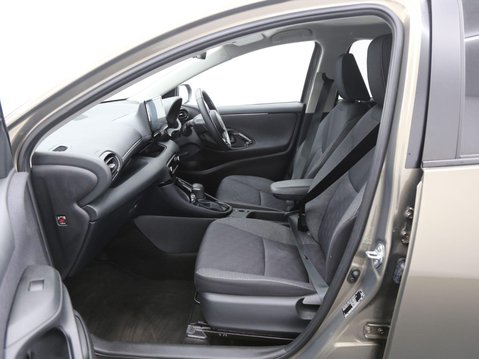 Toyota Yaris 1.5 VVT-h Design E-CVT Euro 6 (s/s) 5dr 22