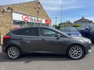 Ford Focus TITANIUM X 6