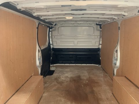 Nissan Primastar DCI TEKNA L2H1 8