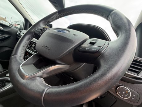 Ford Fiesta TITANIUM 17