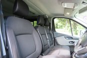 Renault Trafic 1.6 dCi ENERGY 27 Sport Nav Minibus Double Cab 5dr Diesel Manual SWB Euro 6 8