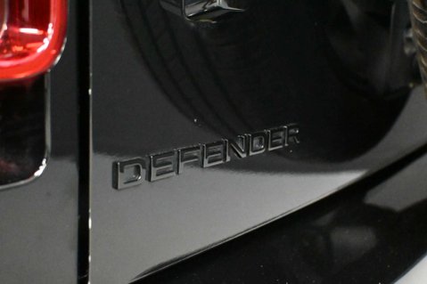 Land Rover Defender 3.0 Defender X-Dynamic HSE D MHEV A 4WD 5dr 56