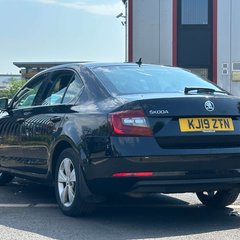 Skoda Octavia 2.0 TDI SE Technology Hatchback 5dr Diesel Manual Euro 6 (s/s) (150 ps) 6