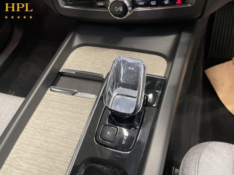 Volvo XC60 2.0h T8 Recharge 18.8kWh Ultimate Dark SUV 5dr Petrol Plug-in Hybrid Auto A 17