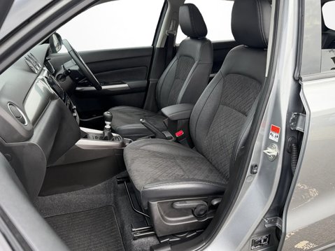 Suzuki Vitara 1.4 Boosterjet 48V Hybrid SZ5 5dr 23