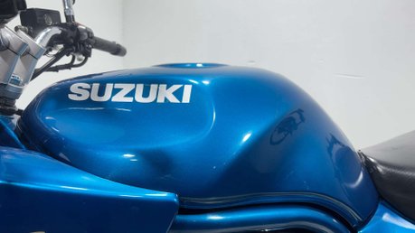 Suzuki Bandit 600 GSF 1998 27K VERY CLEAN MK1 NEW MOT ICONIC CLASSIC 600CC A2 33