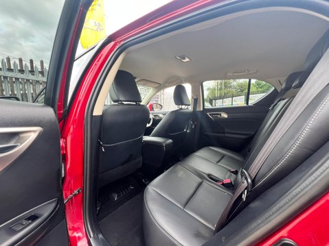 Lexus CT 200H LUXURY 61