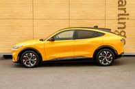Ford Mustang Mach-E BASE 15
