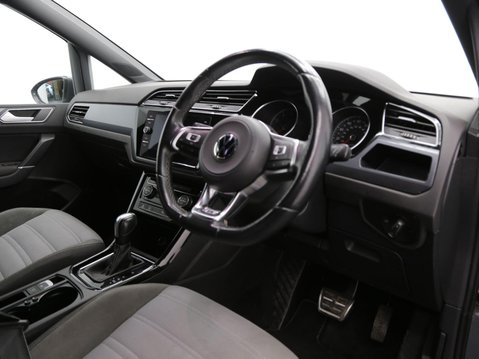 Volkswagen Touran 1.5 TSI EVO R-Line DSG Euro 6 (s/s) 5dr 19