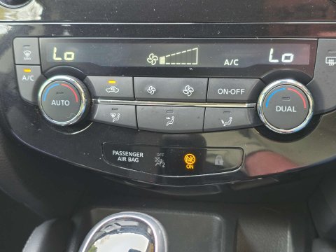 Nissan Qashqai 1.3 Qashqai N-Connecta DiG-T Semi-Auto 5dr 48
