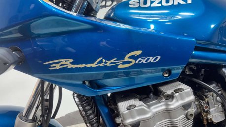 Suzuki Bandit 600 GSF 1998 27K VERY CLEAN MK1 NEW MOT ICONIC CLASSIC 600CC A2 30