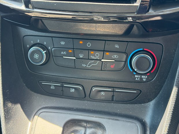 Ford Transit Connect AUTO LWB L2H1 Low Roof Limited Air Con Alloys Sensors Cam EURO 6 32