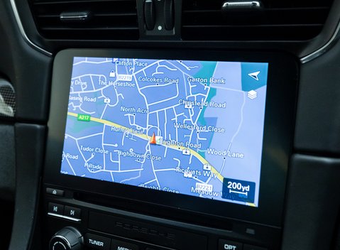 Porsche 911 GT3 (991.2) 18