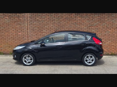 Ford Fiesta 1.4 Fiesta Zetec Auto 5dr 8