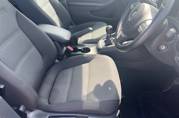 Volkswagen Jetta SE TDI BLUEMOTION TECH £35 ROAD TAX 23