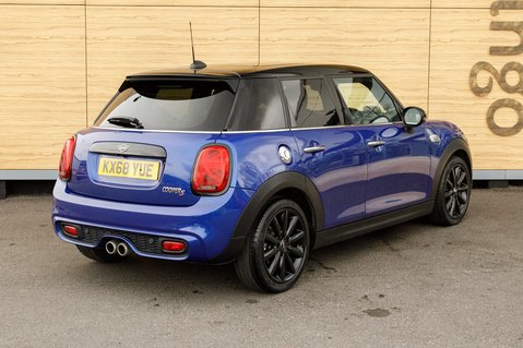 Mini Hatch COOPER S 2