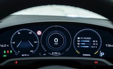 Porsche Taycan 4S 17