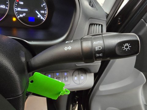 Hyundai I800 2.5 CRDi SE Nav Euro 6 5dr 29