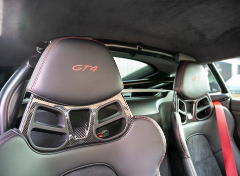 Porsche Cayman GT4 14