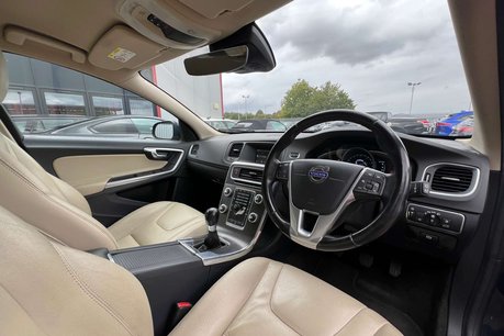 Volvo V60 1.6 D2 SE Lux Estate 5dr Diesel Manual Euro 5 (s/s) (115 ps) 19