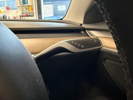 Tesla Model 3 Standard Range Plus Auto RWD 4dr 15