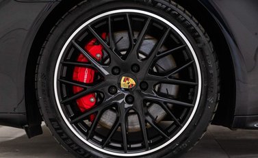 Porsche Panamera TURBO PDK 18