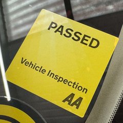 Volvo V40 1.6 T4 Lux Hatchback 5dr Petrol Powershift Euro 5 (s/s) (180 ps) 3